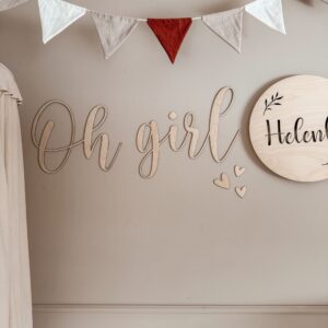 Napis na ścianę ”Oh girl"