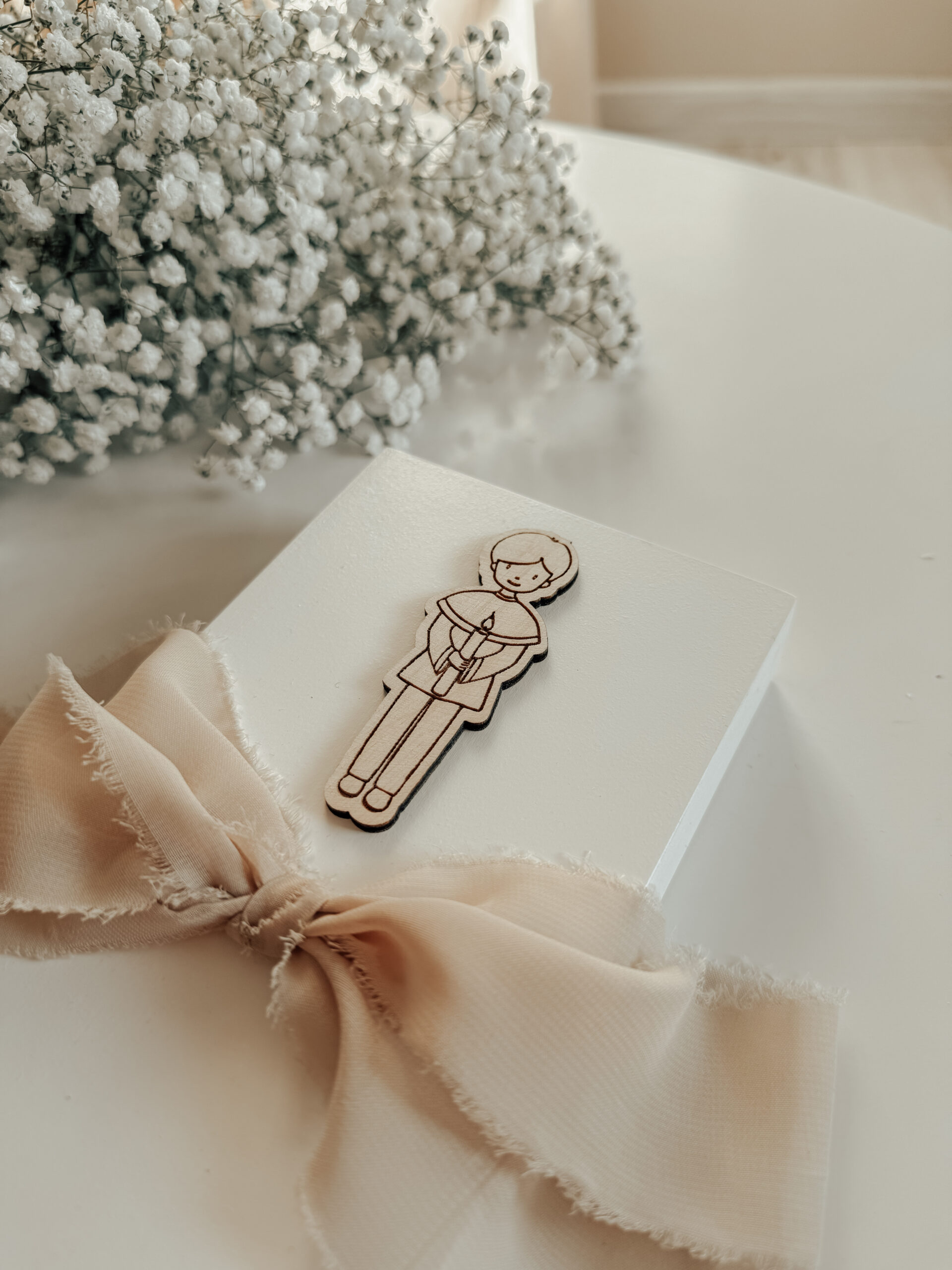 Pudełko prostokątne na Komunię Św. Wzór 12 (Chłopczyk) - obrazek 2