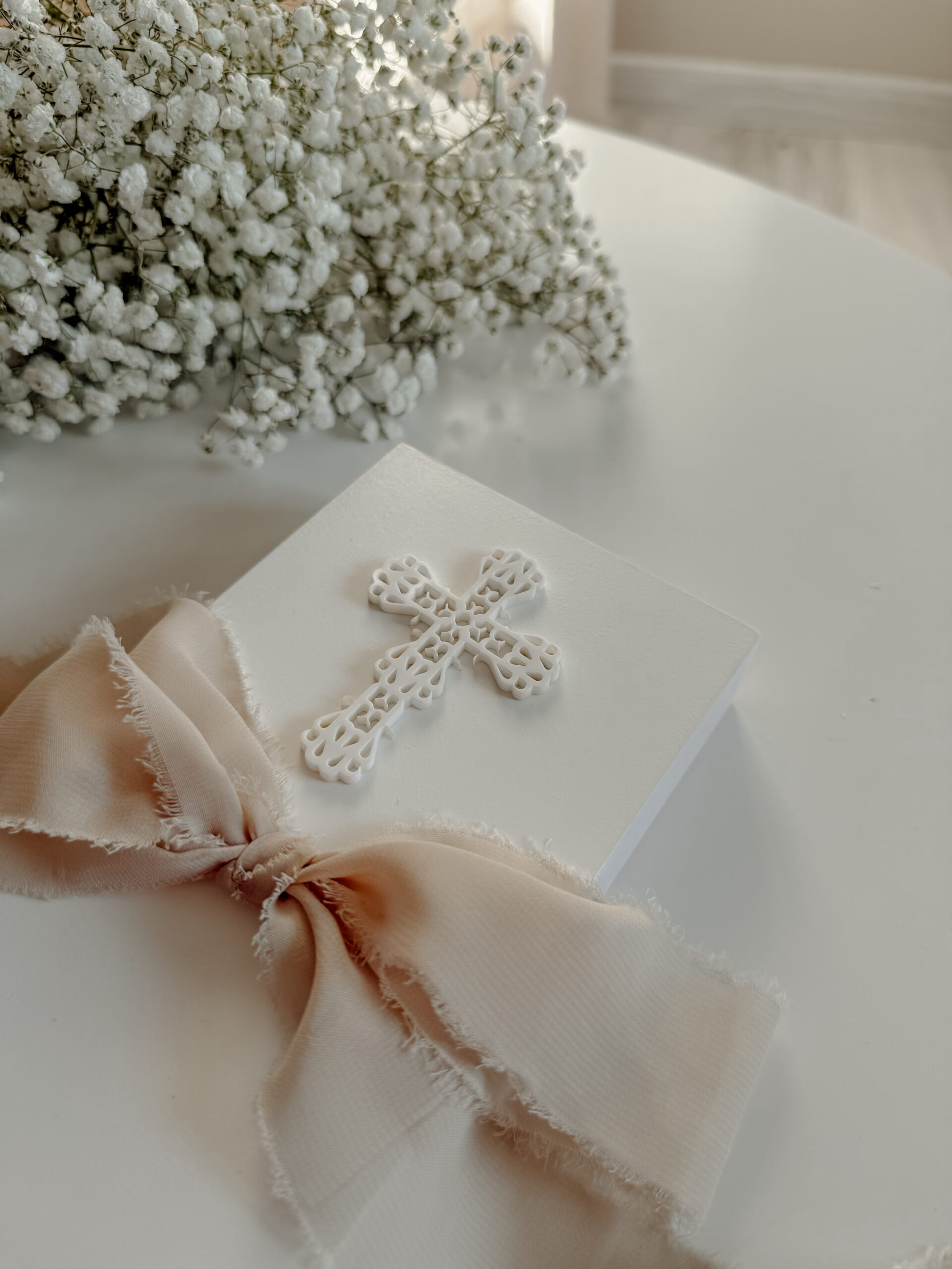 Pudełko prostokątne na Komunię Św. Wzór 7 (krzyż biały) - obrazek 2