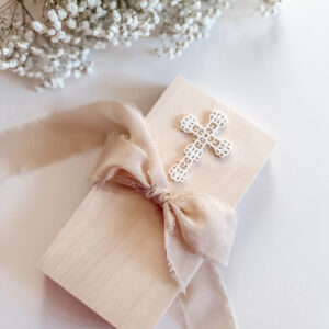 Pudełko prostokątne na Komunię Św. Wzór 7 (krzyż biały)