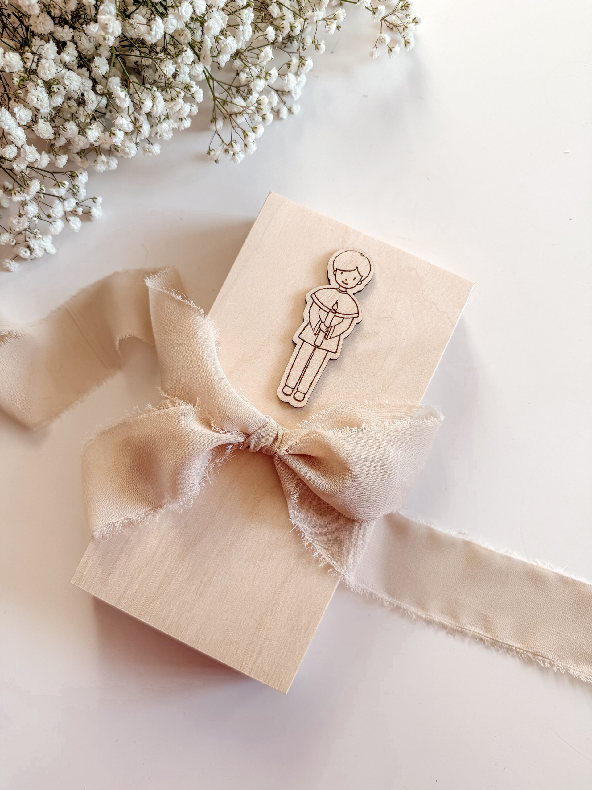 Pudełko prostokątne na Komunię Św. Wzór 12 (Chłopczyk)