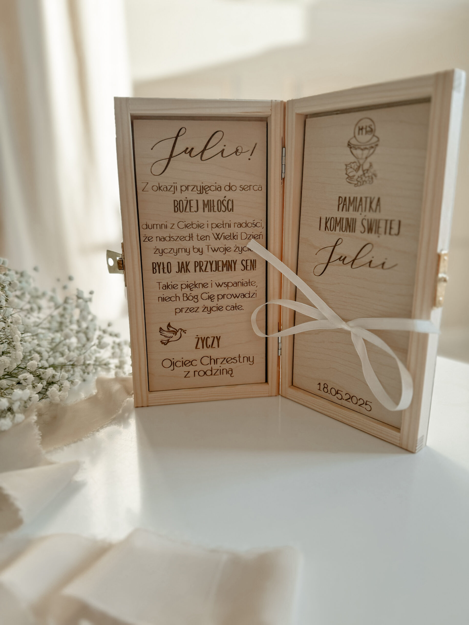 Pudełko z życzeniami na Komunię Św. "Dłonie" - obrazek 5